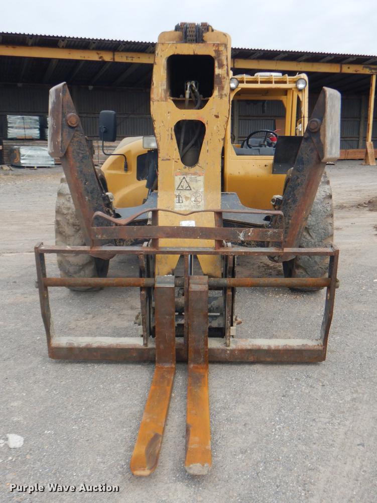 image for item BE9262 2007 Caterpillar TL1055 telehandler