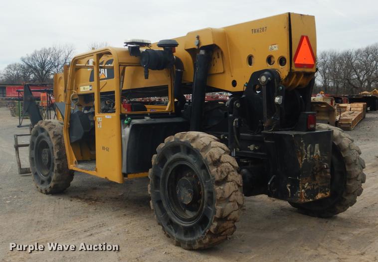 image for item BE9262 2007 Caterpillar TL1055 telehandler