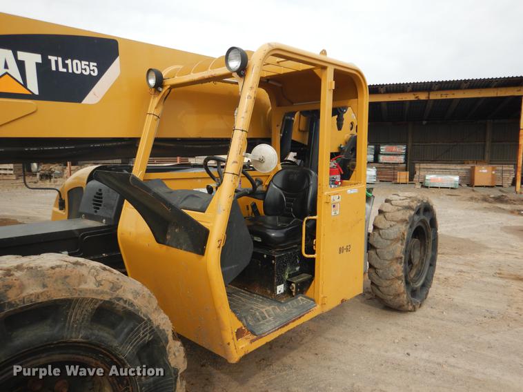 image for item BE9262 2007 Caterpillar TL1055 telehandler