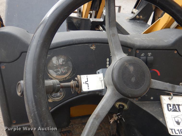 image for item BE9262 2007 Caterpillar TL1055 telehandler
