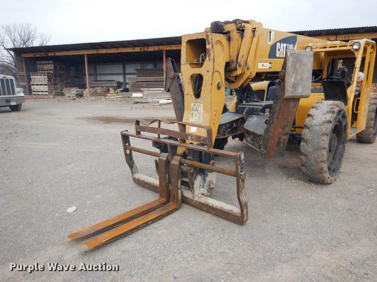 image for item BE9262 2007 Caterpillar TL1055 telehandler