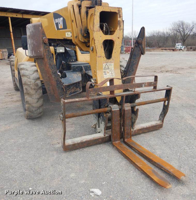 image for item BE9262 2007 Caterpillar TL1055 telehandler