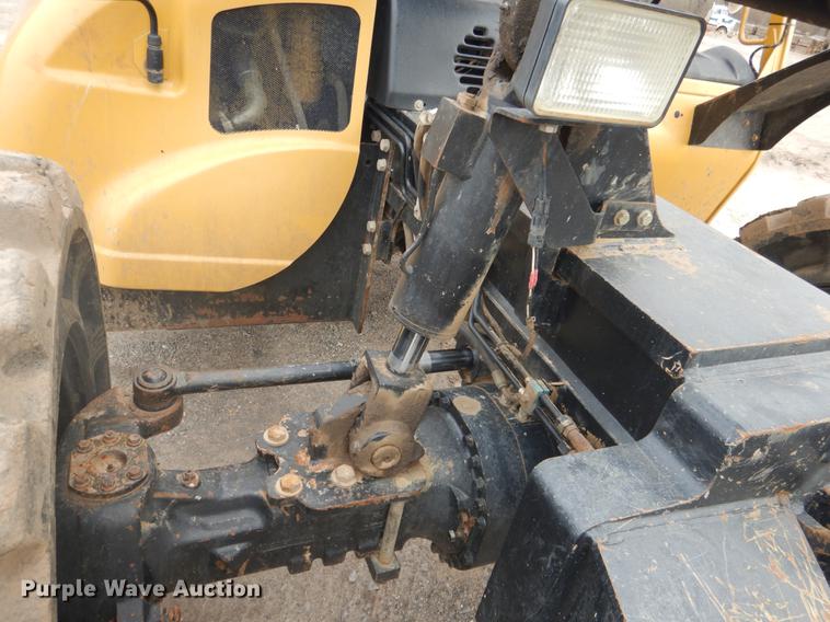image for item BE9262 2007 Caterpillar TL1055 telehandler