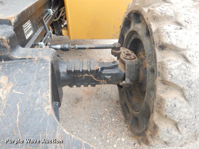 image for item BE9262 2007 Caterpillar TL1055 telehandler