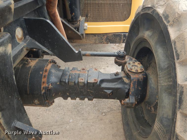 image for item BE9262 2007 Caterpillar TL1055 telehandler