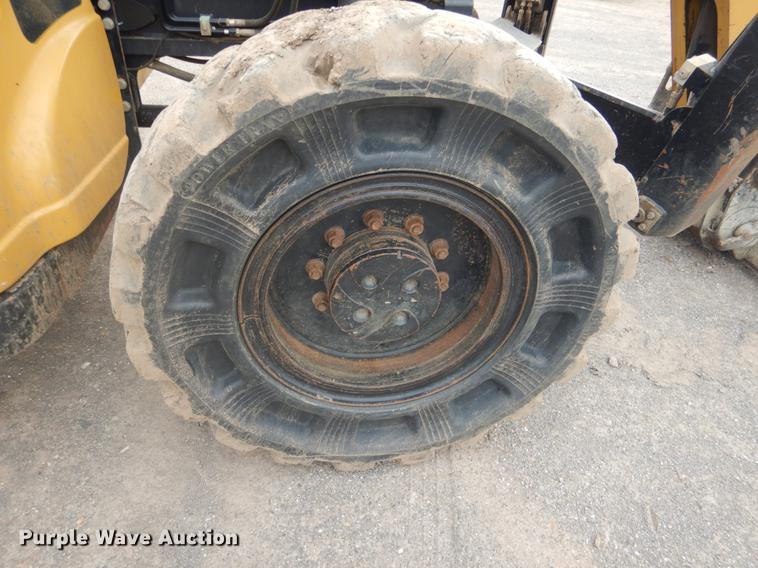 image for item BE9262 2007 Caterpillar TL1055 telehandler