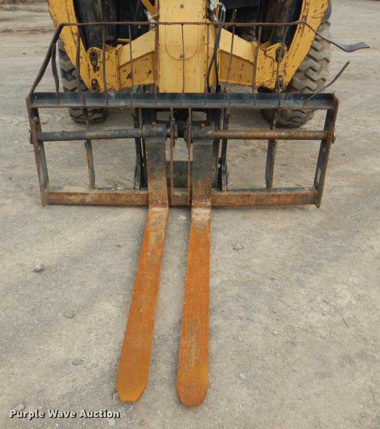 image for item BE9263 2006 Caterpillar TH580B telehandler