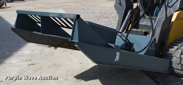 image for item CD9574 Paladin Racoon skid steer brush mower