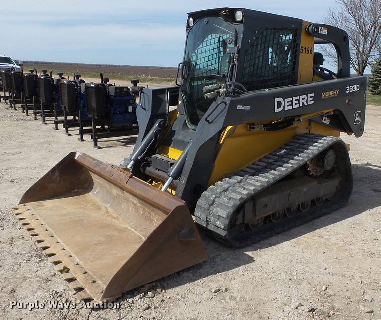 image for item CD9575 2013 John Deere 333D skid steer