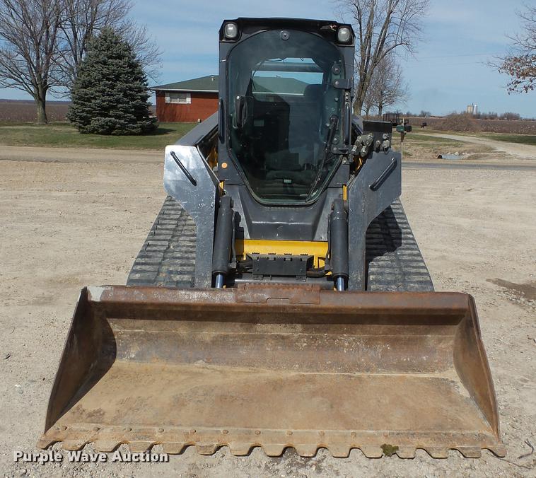 image for item CD9575 2013 John Deere 333D skid steer