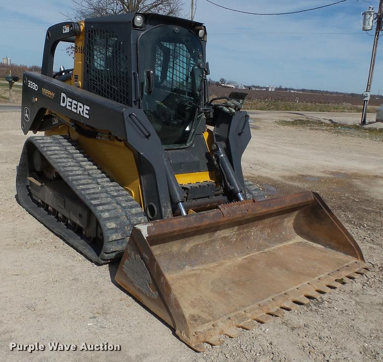 image for item CD9575 2013 John Deere 333D skid steer