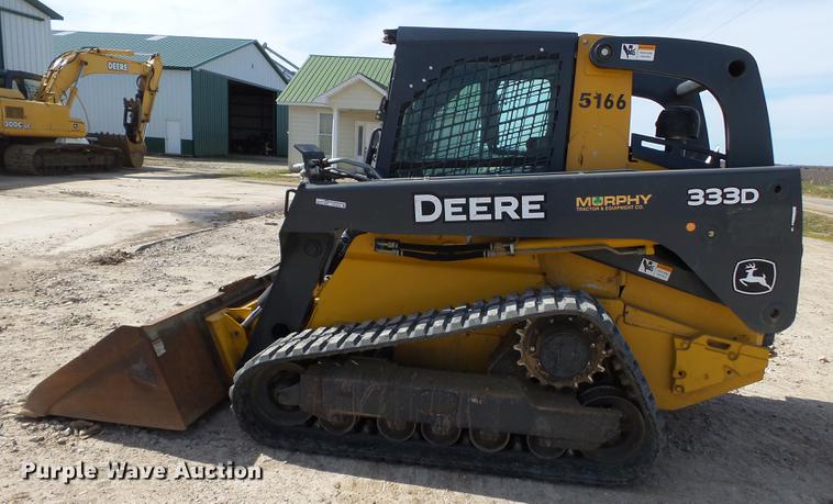 image for item CD9575 2013 John Deere 333D skid steer