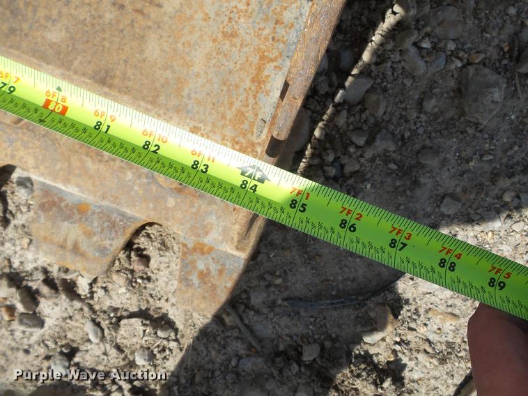 image for item CD9575 2013 John Deere 333D skid steer