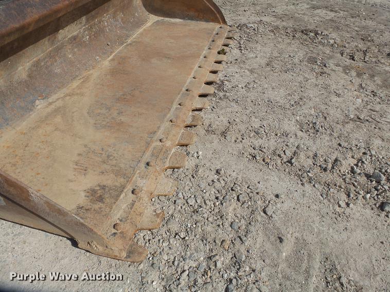 image for item CD9575 2013 John Deere 333D skid steer