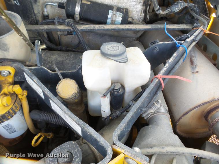 image for item CD9575 2013 John Deere 333D skid steer