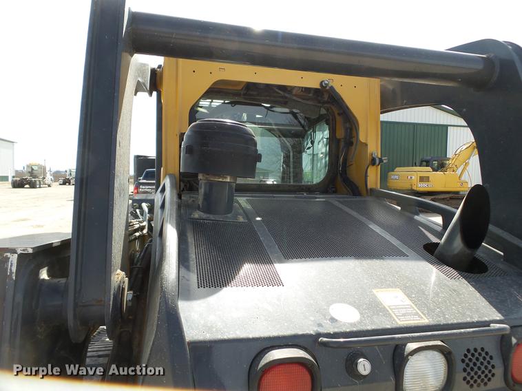 image for item CD9575 2013 John Deere 333D skid steer