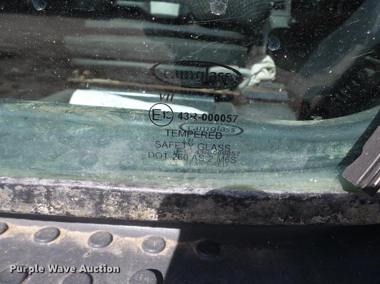 image for item CD9575 2013 John Deere 333D skid steer