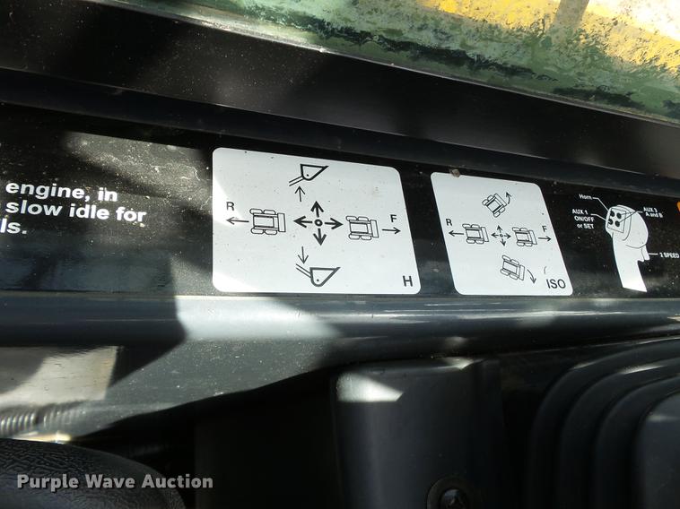 image for item CD9575 2013 John Deere 333D skid steer