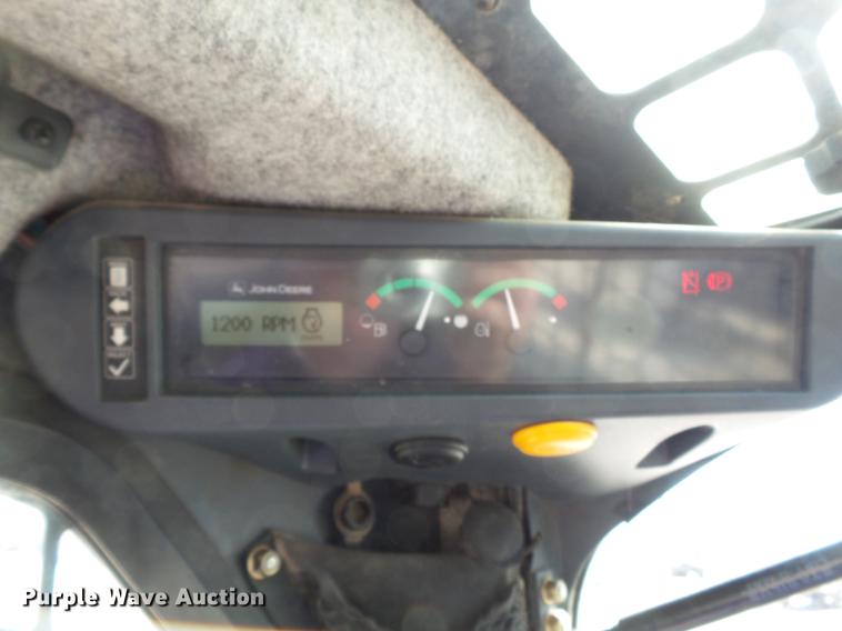 image for item CD9575 2013 John Deere 333D skid steer