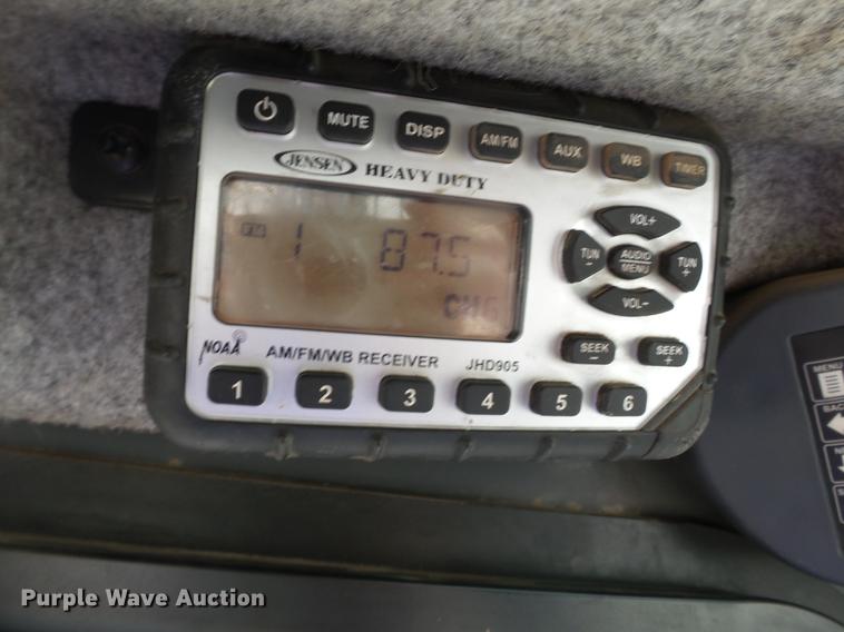 image for item CD9575 2013 John Deere 333D skid steer