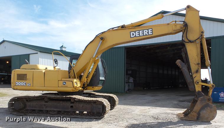 image for item CD9584 2005 John Deere 200C LC excavator