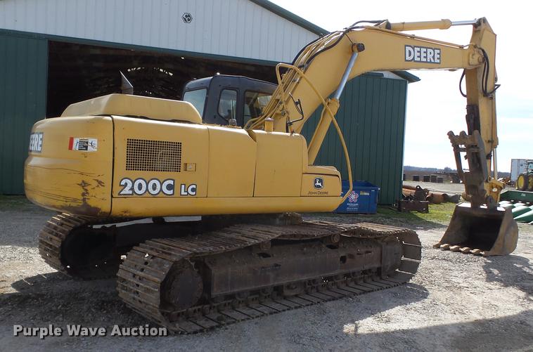 image for item CD9584 2005 John Deere 200C LC excavator
