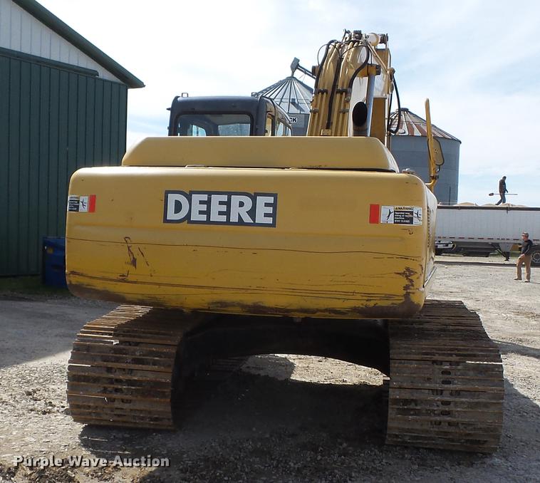 image for item CD9584 2005 John Deere 200C LC excavator