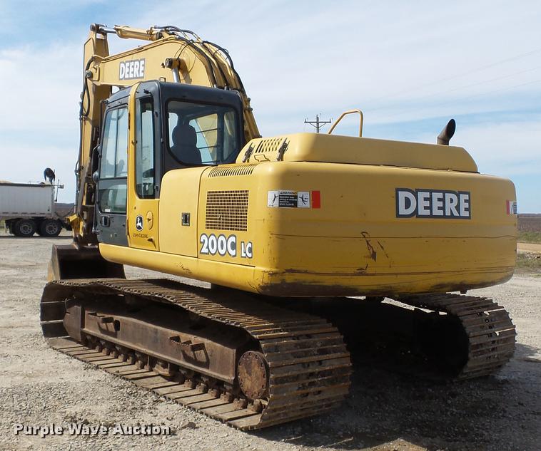 image for item CD9584 2005 John Deere 200C LC excavator