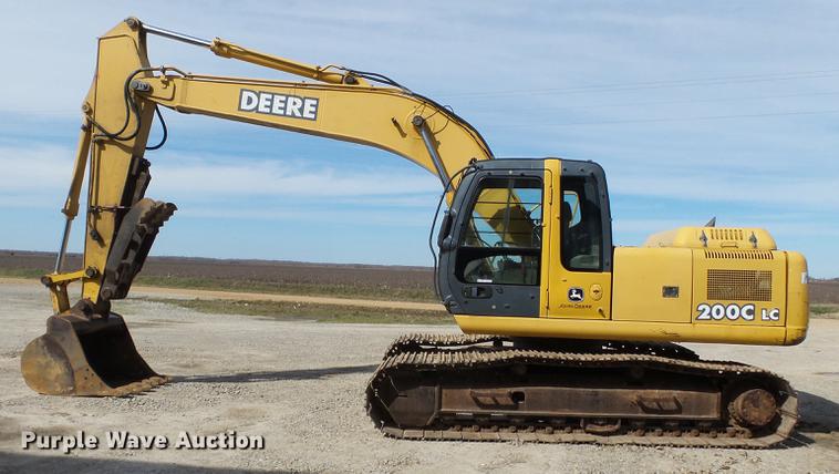 image for item CD9584 2005 John Deere 200C LC excavator