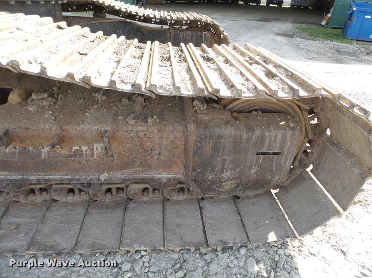 image for item CD9584 2005 John Deere 200C LC excavator