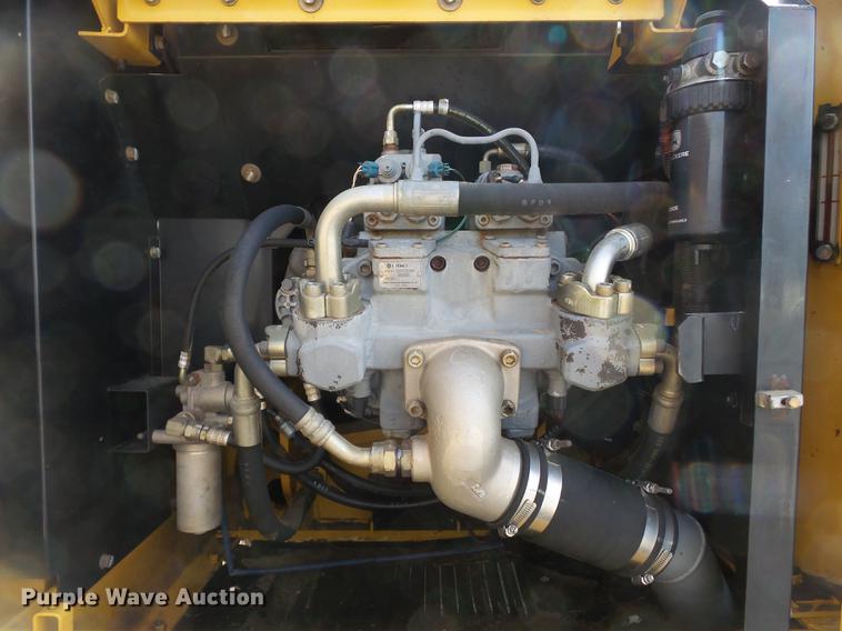 image for item CD9584 2005 John Deere 200C LC excavator