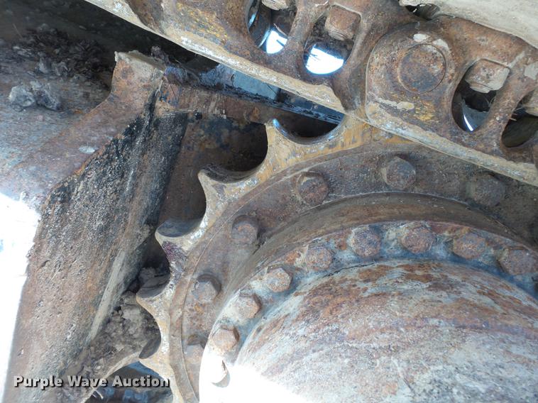 image for item CD9584 2005 John Deere 200C LC excavator