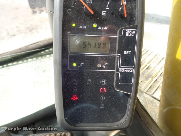 image for item CD9584 2005 John Deere 200C LC excavator