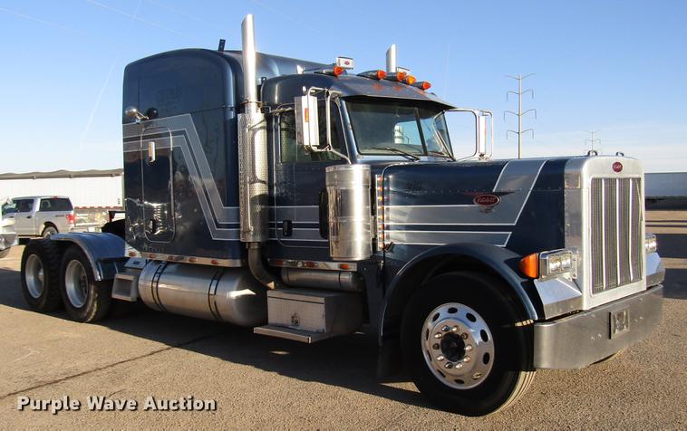 image for item DB6784 2007 Peterbilt 379 semi truck
