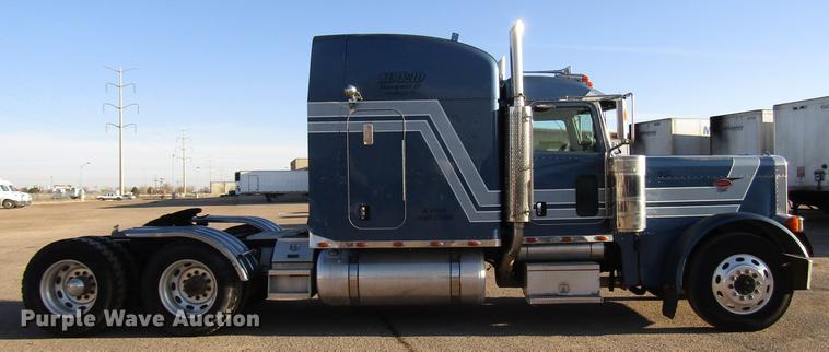 image for item DB6784 2007 Peterbilt 379 semi truck