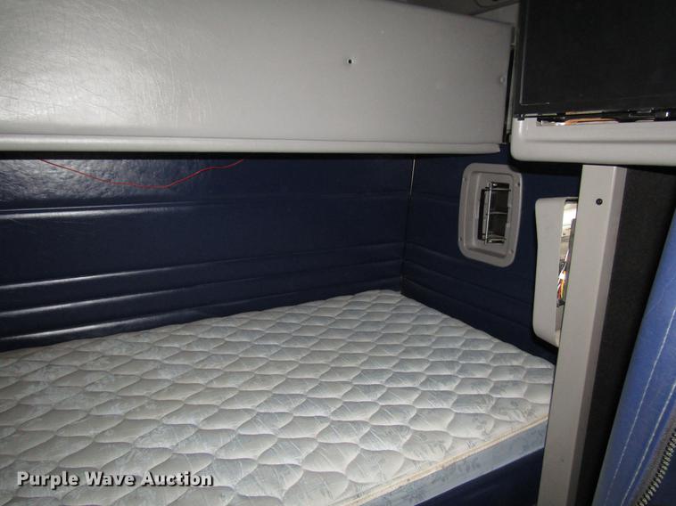 image for item DB6784 2007 Peterbilt 379 semi truck