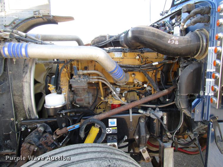 image for item DB6784 2007 Peterbilt 379 semi truck