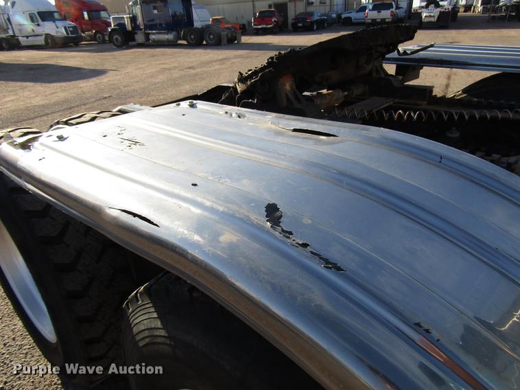 image for item DB6784 2007 Peterbilt 379 semi truck