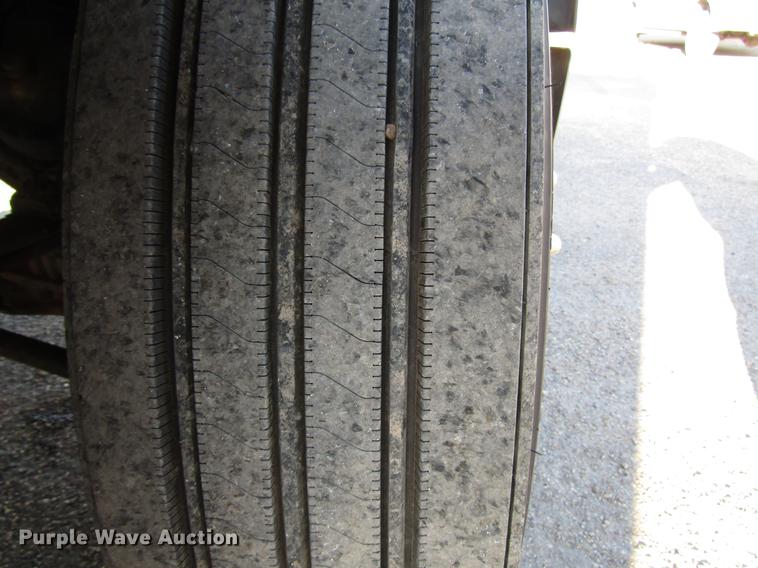 image for item DB6784 2007 Peterbilt 379 semi truck