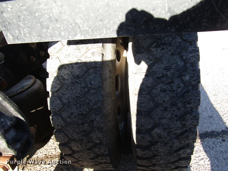 image for item DB6784 2007 Peterbilt 379 semi truck