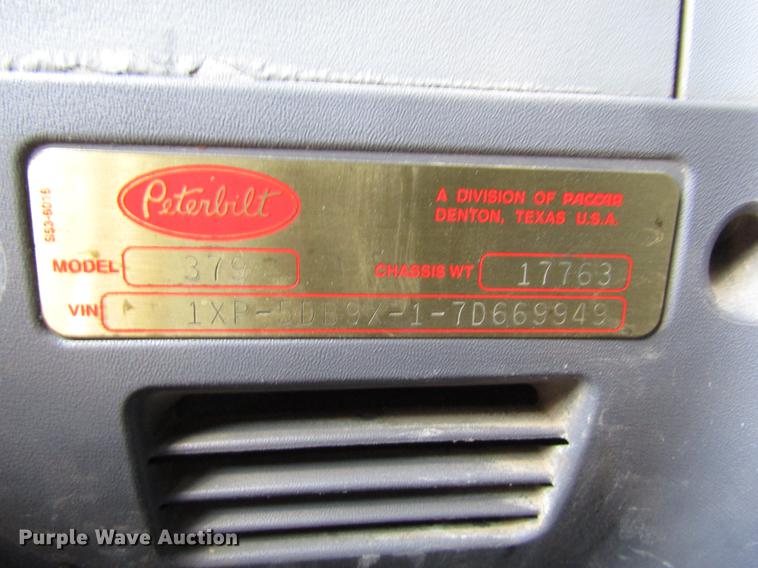 image for item DB6784 2007 Peterbilt 379 semi truck
