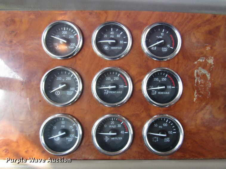 image for item DB6785 2006 Peterbilt 379 semi truck