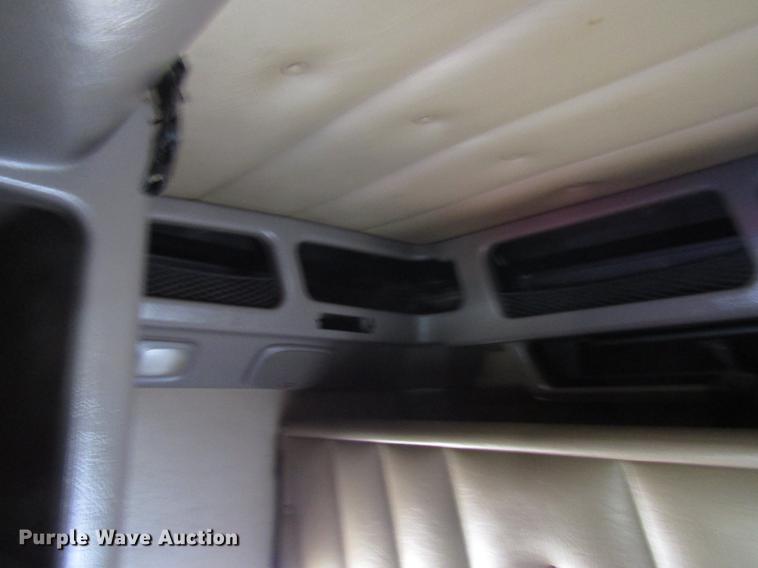 image for item DB6785 2006 Peterbilt 379 semi truck