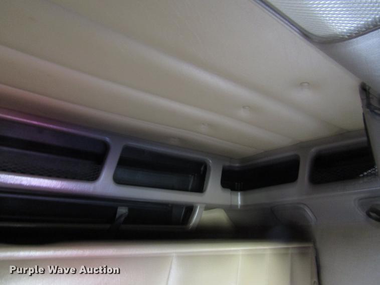 image for item DB6785 2006 Peterbilt 379 semi truck