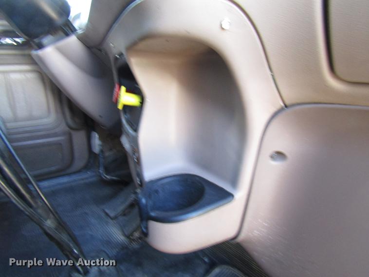 image for item DB6785 2006 Peterbilt 379 semi truck