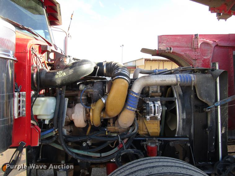image for item DB6785 2006 Peterbilt 379 semi truck