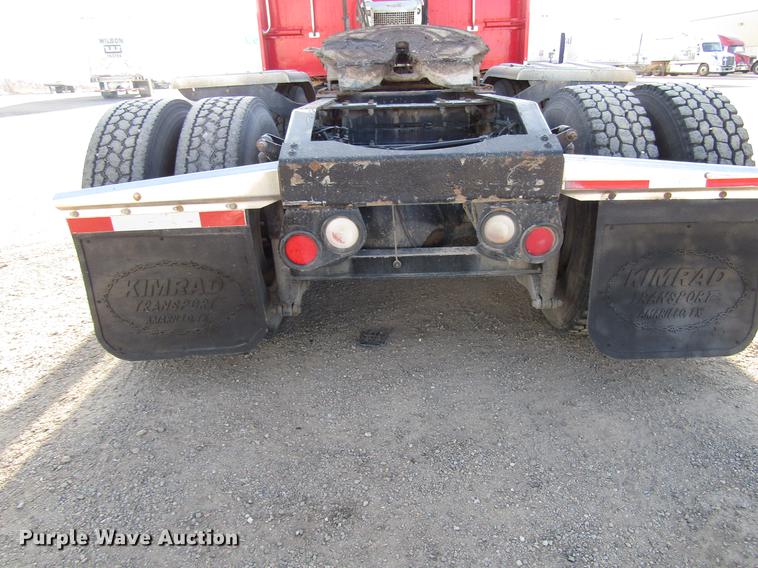 image for item DB6785 2006 Peterbilt 379 semi truck