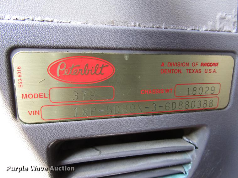 image for item DB6785 2006 Peterbilt 379 semi truck