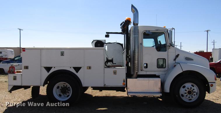 image for item DB6787 2008 Kenworth T300 service truck