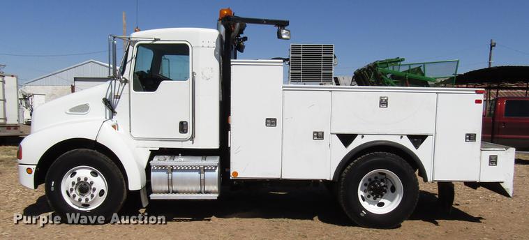image for item DB6787 2008 Kenworth T300 service truck